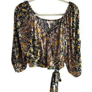 NWOT Black Floral Crop Wrap Top w Tie